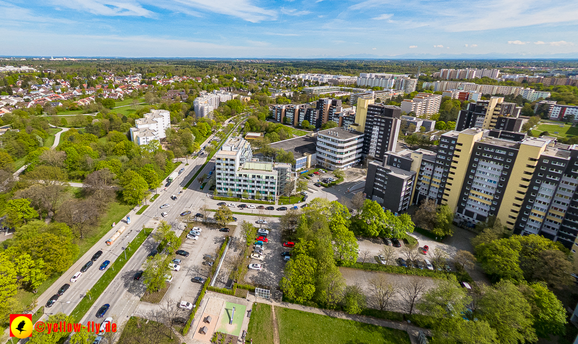 04.05.2023 - Luftbilder vom Marx-Zentrum uns seiner Umgebung in Neuperlach